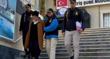 TikTok'ta müstehcen yayın yapan kadın serbest!
