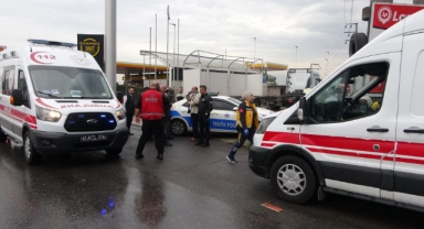 TIR belediye otobüsüne çarptı : 9 yaralı
