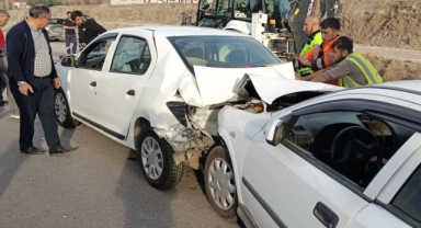 TIR ve 4 otomobilin karıştığı zincirleme kaza: 5 yaralı