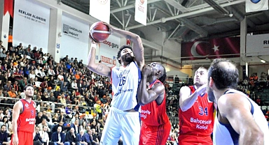 Türkiye Sigorta Basketbol Süper Ligi: Çağdaş Bodrumspor: 74 - Bahçeşehir Koleji: 80