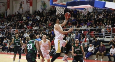 Türkiye Sigorta Basketbol Süper Ligi: Samsunspor: 90 - Darüşşafaka: 98