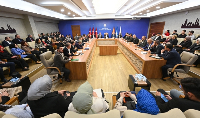 Ulaştırma ve Altyapı Bakanı Abdulkadir Uraloğlu'ndan AK Parti Bursa'ya ziyaret