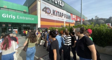 Uluslararası İstanbul Kitap Fuarı’nda hafta sonu yoğunluğu yaşandı