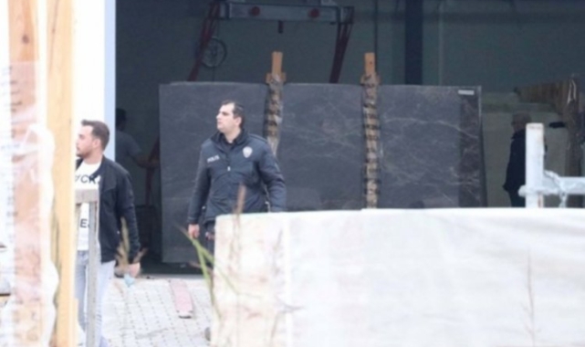 Üzerine mermer blok düşen işçi öldü
