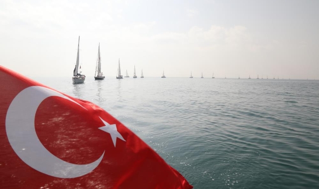 Yelkencilerden Mezitli'ye özel 'Sevgi Çemberi'
