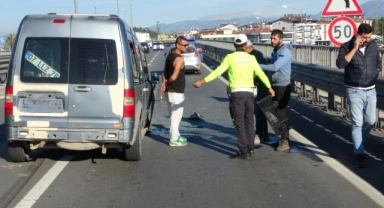 Yola düşen boş sebze kasası zincirleme kazaya neden oldu