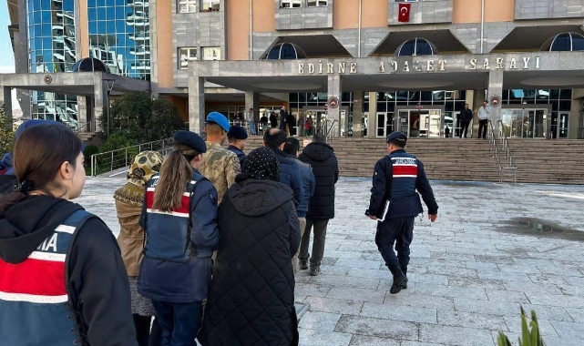 Yunanistan'a kaçarken yakalanan 10 FETÖ şüphelisi tutuklandı