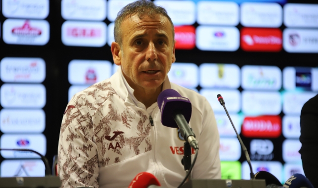 Abdullah Avcı: "Trabzonspor'un başında 100. lig maçına çıkmak beni gururlandırdı"