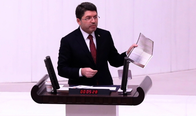 Adalet Bakanı Yılmaz Tunç'tan yeni yıl mesajında 'yeni anayasa' vurgusu