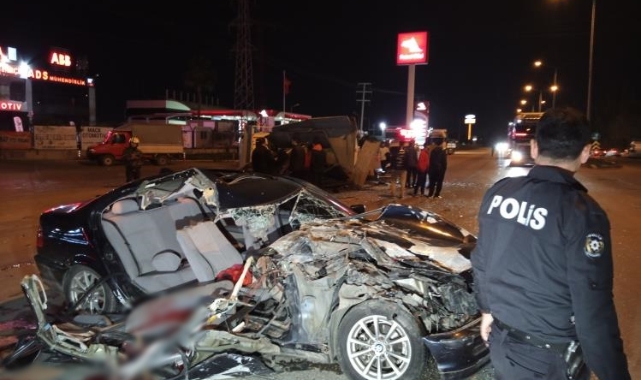 Adana'da feci kaza: 1 ölü 3 yaralı!