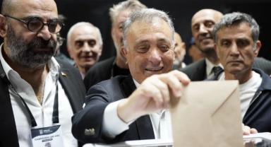Ahmet Nur Çebi oyunu kullandı