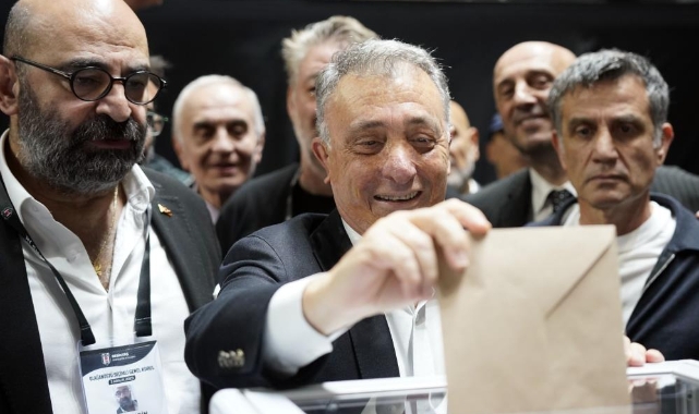 Ahmet Nur Çebi oyunu kullandı