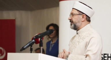 Ali Erbaş: "Gençlerimize iyi rehber olursak geleceğimiz güzel olur”