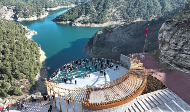 Ali Kayası Cam Teras’a ziyaretçi akını
