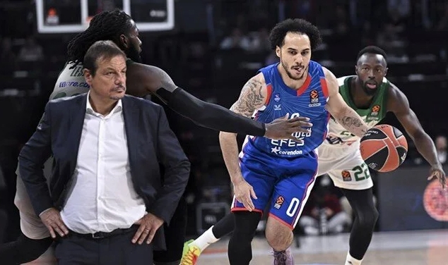 Anadolu Efes, Ergin Ataman'ın Panathianikos'unu mağlup etti