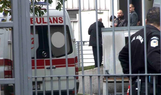 AVM'de bir kişi, 5. kattan aşağı atladı!