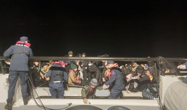 Ayvacık açıklarında kaçak göçmen yakalandı