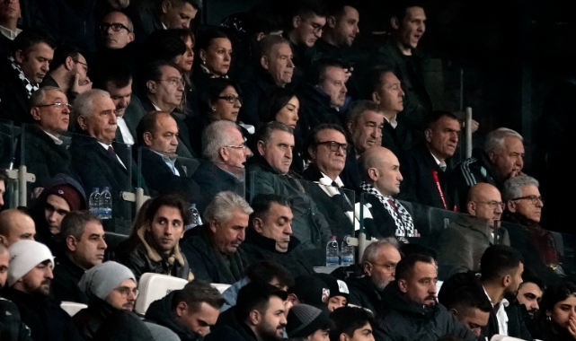Bakan Bak, Beşiktaş - Fenerbahçe derbisini takip ediyor