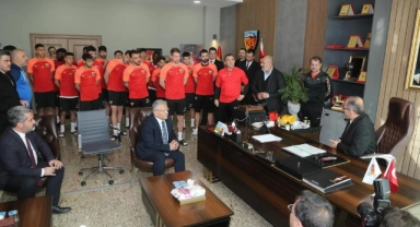 Bakan Özhaseki'den Kayserispor'a ziyaret