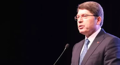 Bakan Tunç: Hain bir darbe girişimi!
