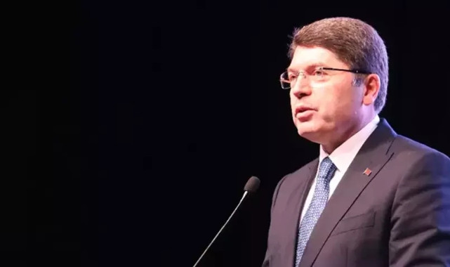 Bakan Tunç: Hain bir darbe girişimi!
