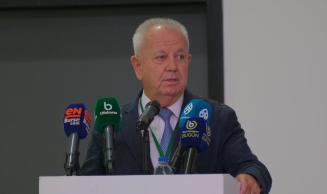 Başkan Sakder futbolcuların satılmasını istemiyor