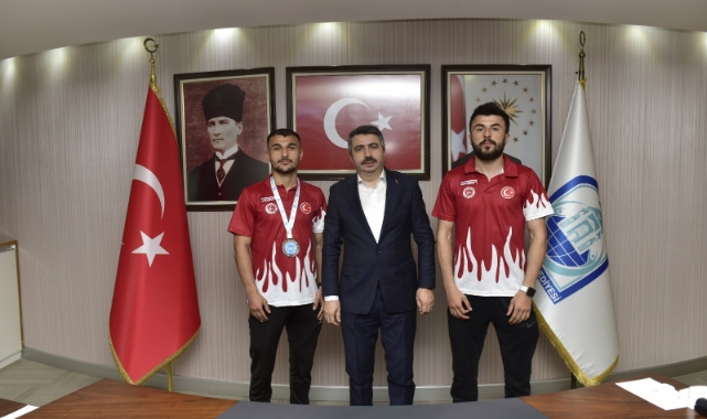 Başkan Yılmaz, şampiyonları ağırladı