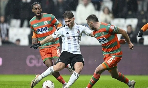 Beşiktaş, evinde Alanyaspor'a kaybetti