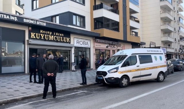 Bursa'da kar maskeli ve silahlı soyguncuyu ekipler araştırdı