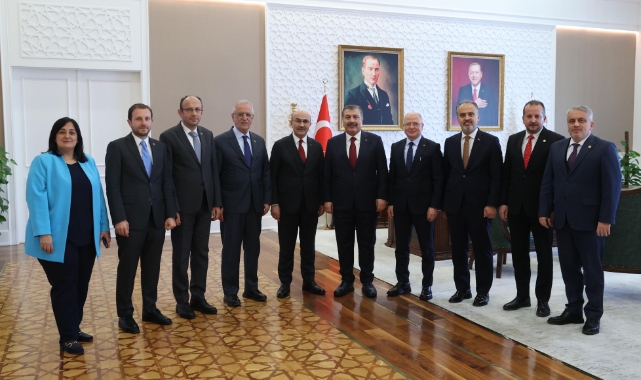 Bursa Valisi'nden Bakan Koca'ya ziyaret