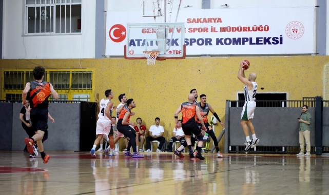 Büyükşehir basketbol Antalya’da galibiyet için parkeye çıkacak
