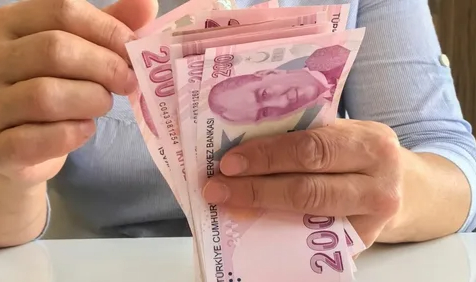 Çalışan emekliye ikramiye yasalaştı!