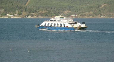 Çanakkale'de feribot seferlerine 'Fırtına' engeli
