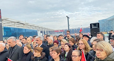 CHP Bursa'dan 12 kahraman Mehmetçik için saygı duruşu