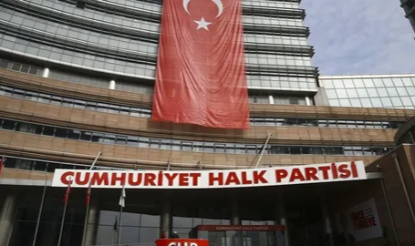 CHP'de aday açıklamalarına erteleme!