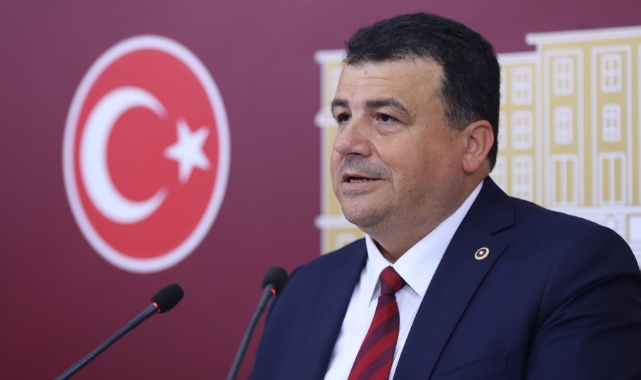 CHP'li Öztürk okulların depreme dayanıklılığını meclise taşıdı!