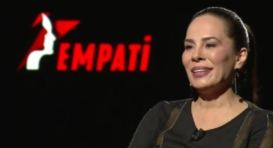 Demet Sağıroğlu: Hayatımın kırılma noktası Kayahan'la tanışmam