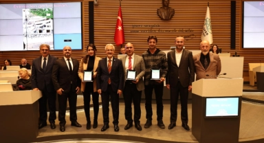 Deprem bölgesinden Nilüfer'e teşekkür