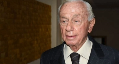 Devlet sanatçısı Prof. Dr. Nevzat Atlığ hayatını kaybetti
