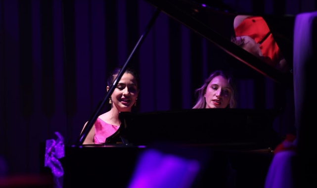 Duo Blanc & Noir ikilisinden muhteşem performans