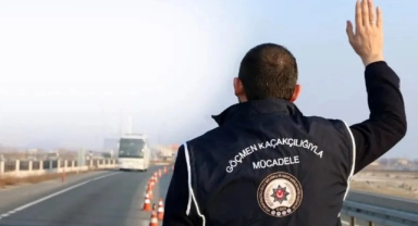 Düzensiz göçmenler yakalanarak sınır dışı edildi