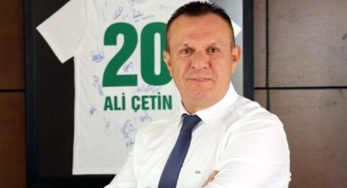 Eski başkana bıçaklı saldırı