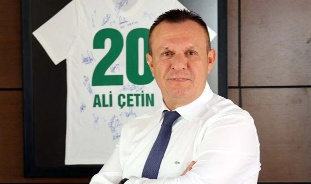 Eski başkana bıçaklı saldırı