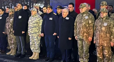 Hakkari'de şehitler için tören düzenlendi