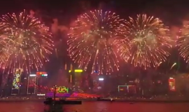 Hong Kong'da 2024'e görkemli giriş!