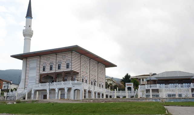 Hüdavendigâr Osmangazi Camii dualarla ibadete açıldı