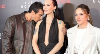 İbrahim Çelikkol'dan şaşırtan hareket! Birce Akalay'ın omzundan öptü