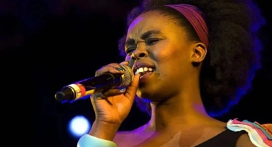 İkonik Afro-pop şarkıcısı hayatını kaybetti!