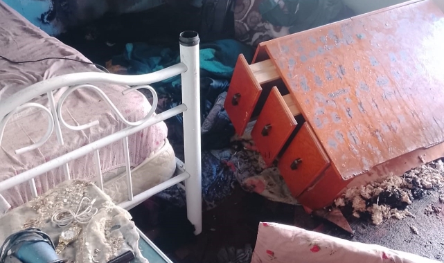 Isparta’da çıkan ev yangınında 4 kişi dumandan etkilendi