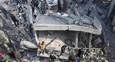 İsrail Cibaliye kampını vurdu: 100'den fazla ölü var!